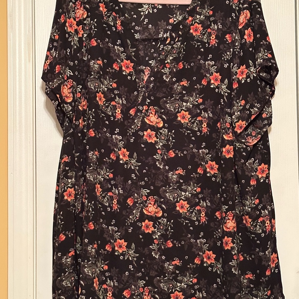 Lot of Torrid Harpers (size 5) and one Torrid blouse (size 4) and Ava&Viv tee